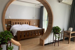 郭亮挂壁观景豪华大床房