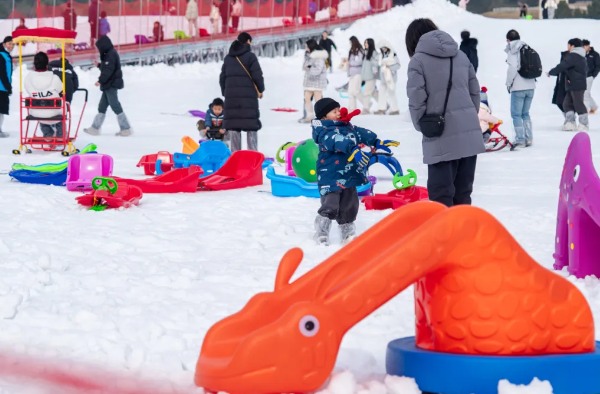 在临安昌化镇,风之谷也有了属于自己的滑雪场(图3) 雪乐园