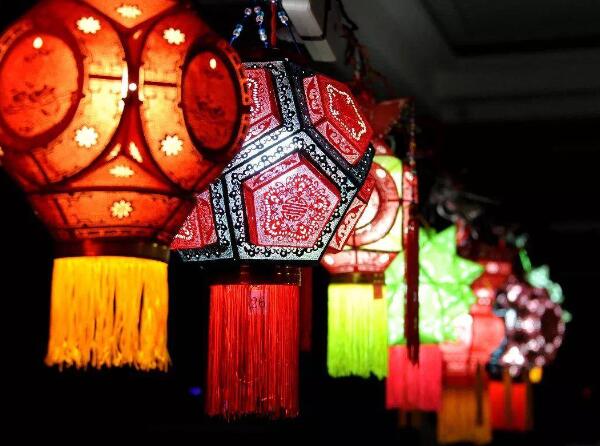 仙居花灯(图1) 五彩的仙居花灯