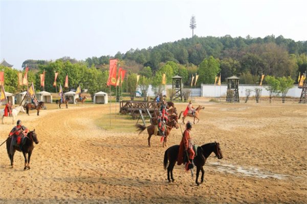 南海影视城:穿越时空的古风之旅(图3) 三英战吕布