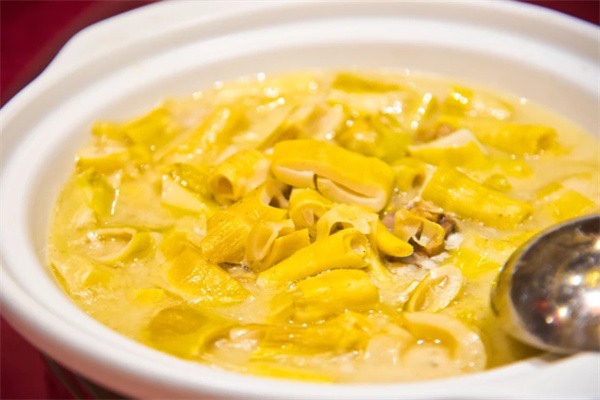 临安美食与风光:一场舌尖与心灵的双重盛宴(图1) 鲜笋