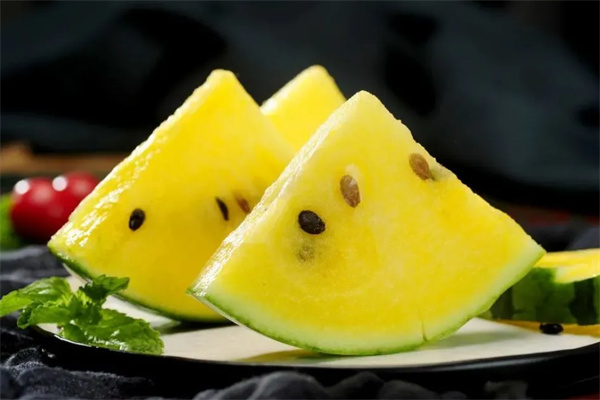 横溪西瓜(图2) 皮薄的横溪西瓜