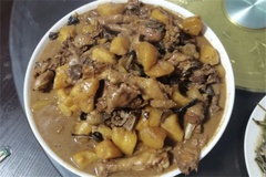 土豆炖鸡