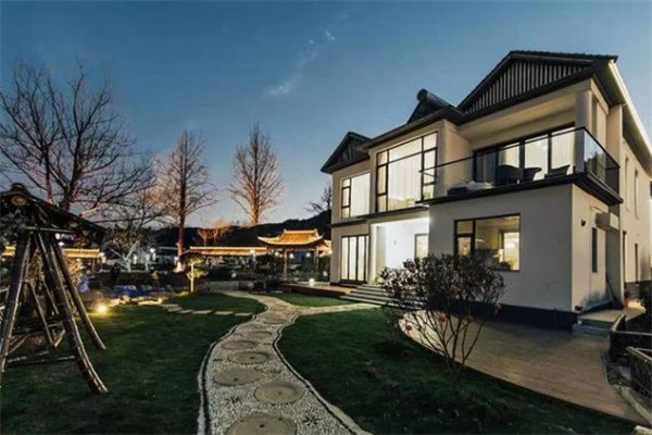 悠然山水间,来一趟返朴归真的美宿之旅(图1) 民宿外观