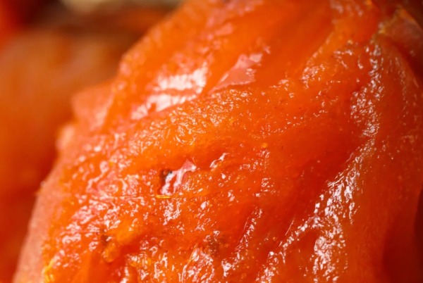 牛心柿(图3) 剥开的牛心柿