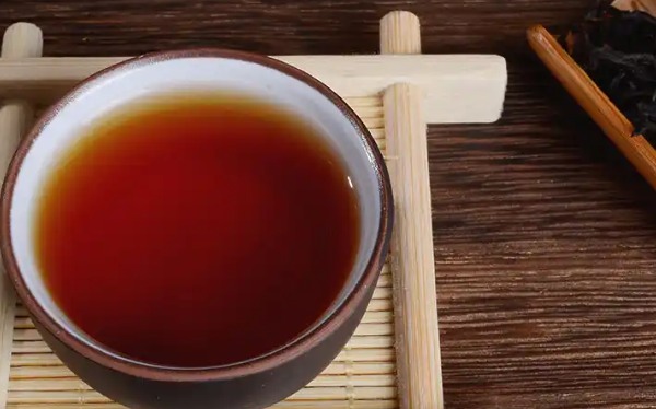 新岗红茶(图3) 泡好的红茶