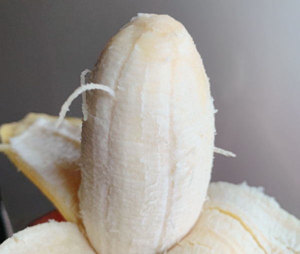 剥开的香蕉
