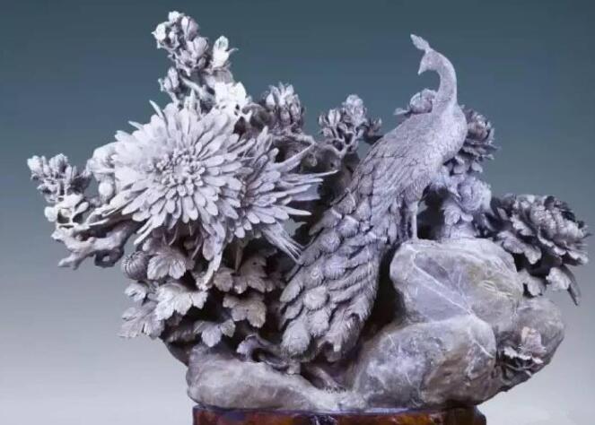 精美的菊花石雕